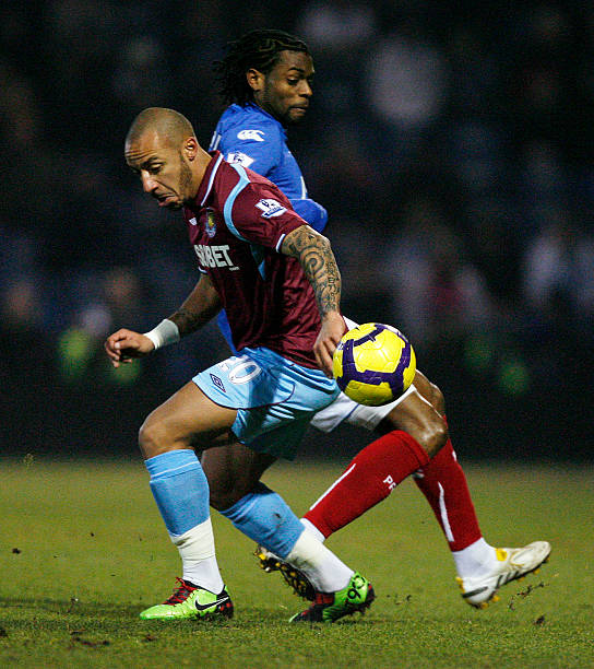 纳拉因其与 纳拉因其与