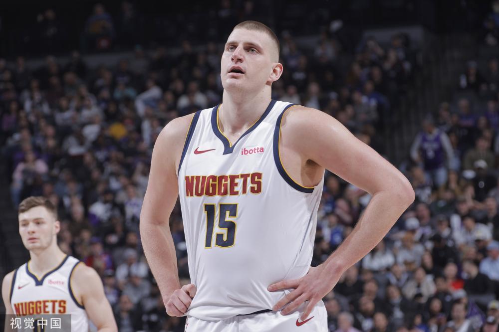 一角色在足 一角色在足