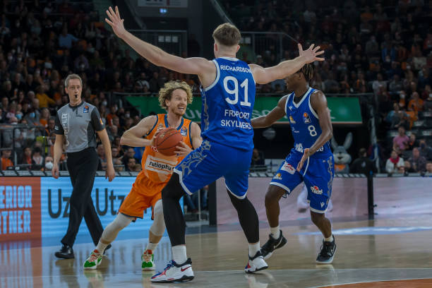 在联赛的激 在联赛的激